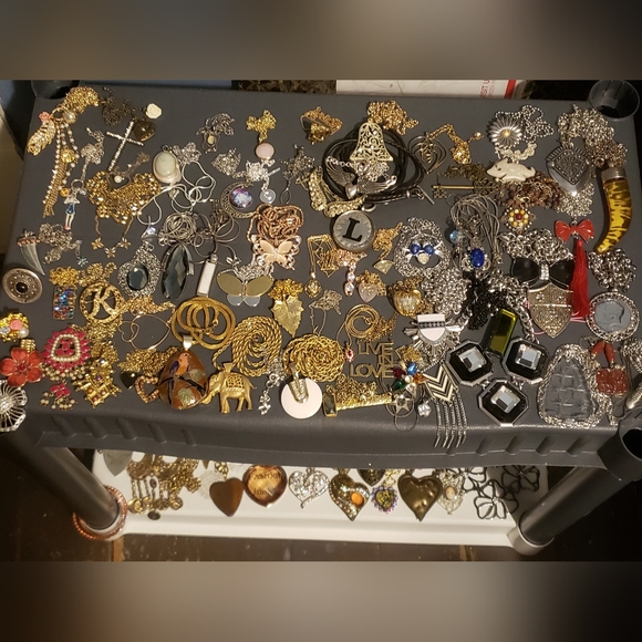 IMPRESSIVE Vintage/Modern Jewelry! Never Before Seen items! - Picture 12 of 16